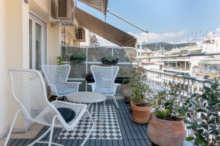 Balcony seating area