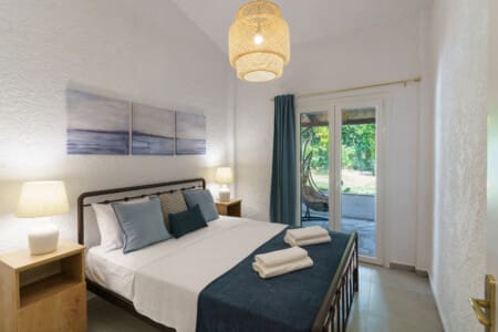 Master bedroom with garden view