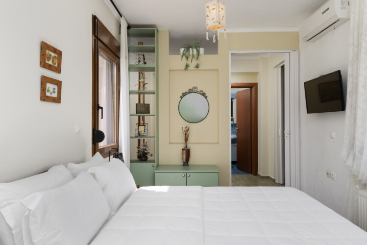 Frida & Rosa villas in Kripogi offering modern two-level holiday homes with private gardens and comfortable living spaces for a relaxing getaway in Halkidiki.