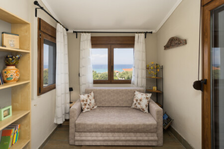 Frida & Rosa villas in Kripogi offering modern two-level holiday homes with private gardens and comfortable living spaces for a relaxing getaway in Halkidiki.