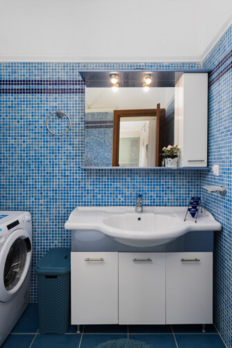 Frida & Rosa villas in Kripogi offering modern two-level holiday homes with private gardens and comfortable living spaces for a relaxing getaway in Halkidiki.