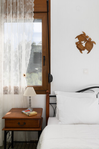 Frida & Rosa villas in Kripogi offering modern two-level holiday homes with private gardens and comfortable living spaces for a relaxing getaway in Halkidiki.