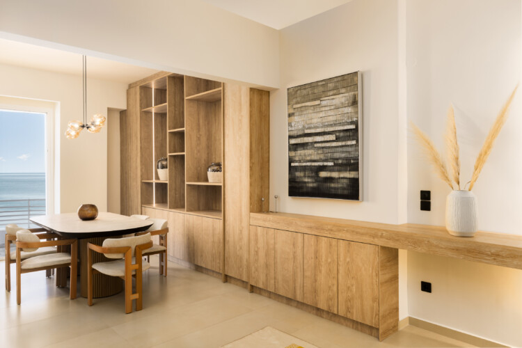 Ivory premium two-bedroom apartment on Leoforos Nikis in Thessaloniki with elegant design, sea views, and modern amenities for a luxurious stay.