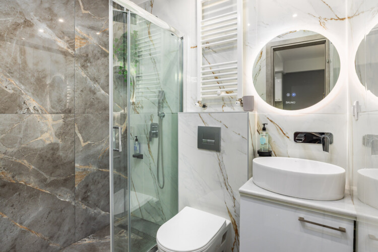 Eleanor one-bedroom apartment in the center of Thessaloniki with modern design, bright living room, and private balcony for a stylish city stay