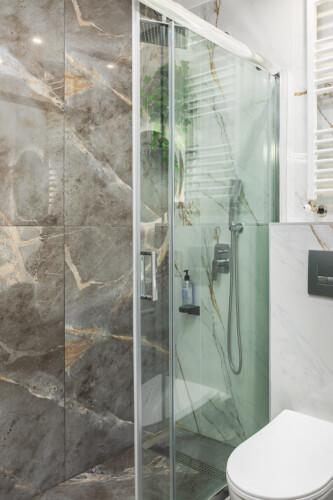 Eleanor one-bedroom apartment in the center of Thessaloniki with modern design, bright living room, and private balcony for a stylish city stay