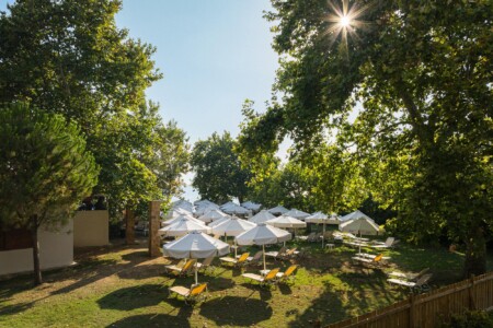 "KYMA STAY beachfront apartments in Palioura Epanomi, offering one-bedroom and two-bedroom options next to Kyma Beach Bar for a relaxing seaside getaway in Greece.