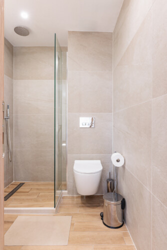 "KYMA STAY beachfront apartments in Palioura Epanomi, offering one-bedroom and two-bedroom options next to Kyma Beach Bar for a relaxing seaside getaway in Greece.