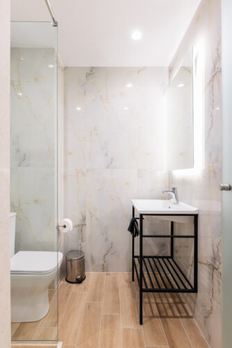 "KYMA STAY beachfront apartments in Palioura Epanomi, offering one-bedroom and two-bedroom options next to Kyma Beach Bar for a relaxing seaside getaway in Greece.