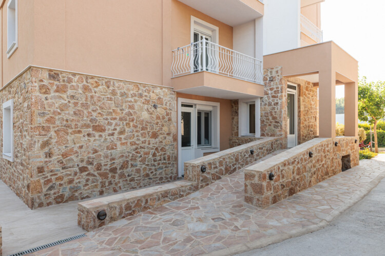 "KYMA STAY beachfront apartments in Palioura Epanomi, offering one-bedroom and two-bedroom options next to Kyma Beach Bar for a relaxing seaside getaway in Greece.