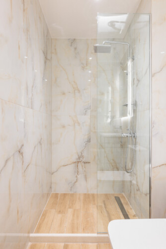 "KYMA STAY beachfront apartments in Palioura Epanomi, offering one-bedroom and two-bedroom options next to Kyma Beach Bar for a relaxing seaside getaway in Greece.