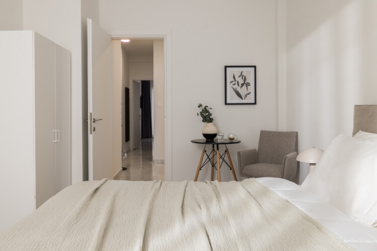 Halu! Modern 2-bedroom CITIZEN Thessaloniki Serviced Apartments featuring a cozy interior design next to Nea Paralia with a private balcony for relaxation