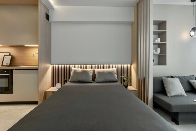 Halu! Experience luxury at Odyssey - Premium SKG Suites in Ladadika Center. This stylish suite offers modern amenities for a perfect stay in the heart of the city.